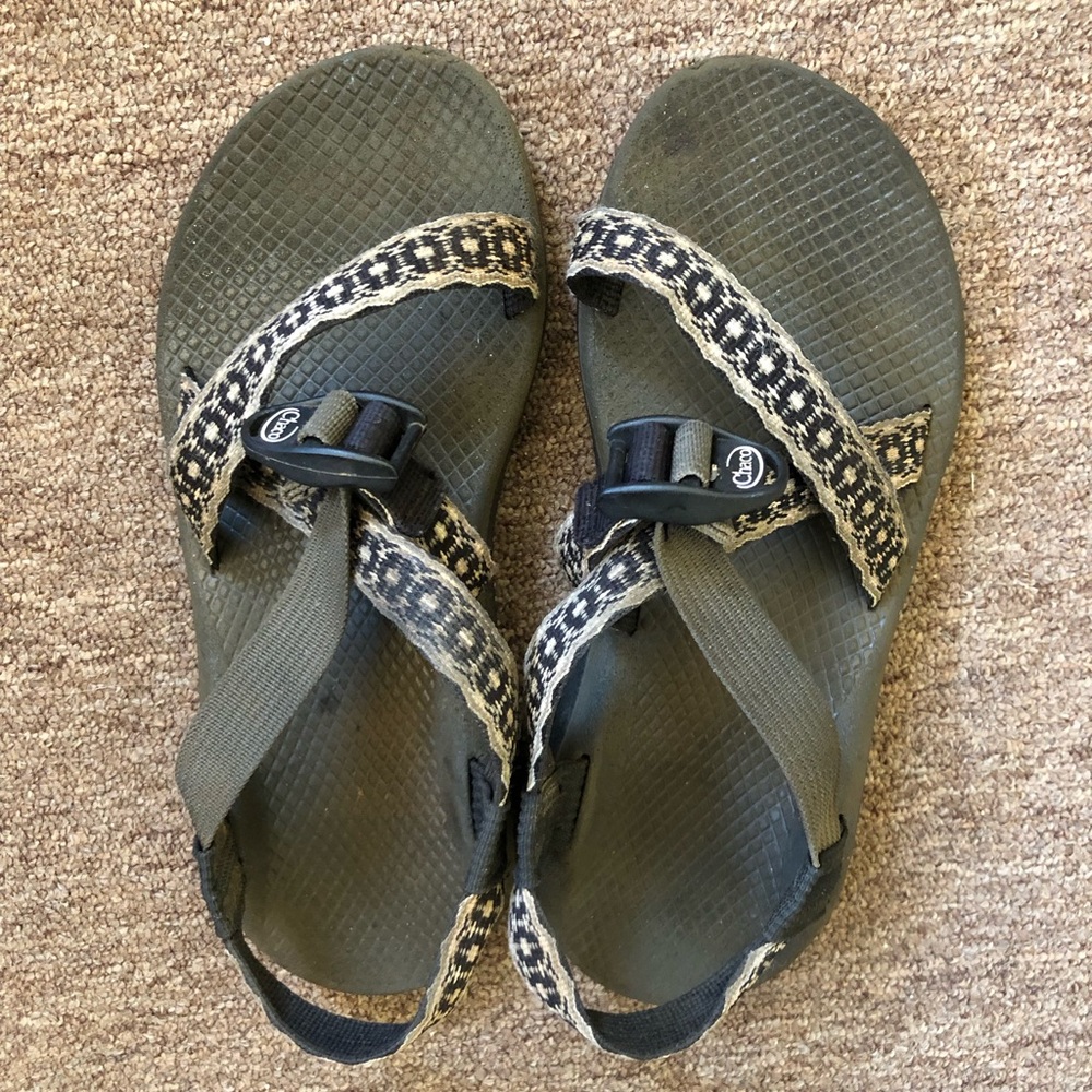 Women’s Chacos Size 7